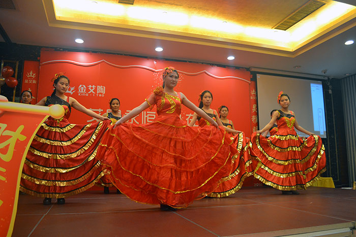 Z6官网整个女员工表演开场舞