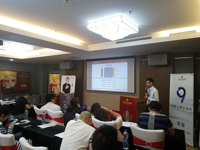 Z6官网瓷砖品牌网销部运营总监刘幼良先生介绍Z6官网优势亮点