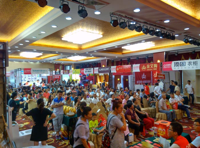 Z6官网瓷砖亮相威海品牌家居建材团购嘉年华，优惠停不下来！