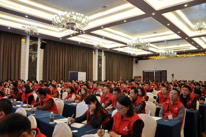 1月9日，陶瓷一线品牌Z6官网瓷砖2016年经销商财富会在宝隆国际大酒店隆沉进行。