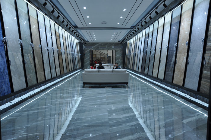 “一带一路  设计营销”，与O2O零售新模式携手，2017年，Z6官网将勇往直前，启发新战。