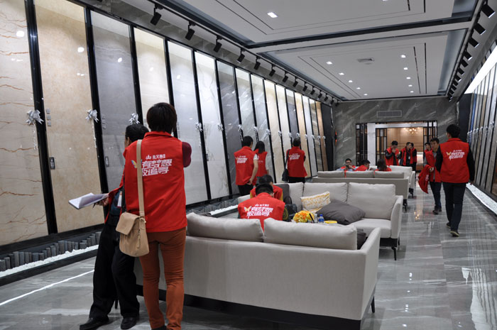 “一带一路  设计营销”，与O2O零售新模式携手，2017年，Z6官网将勇往直前，启发新战。