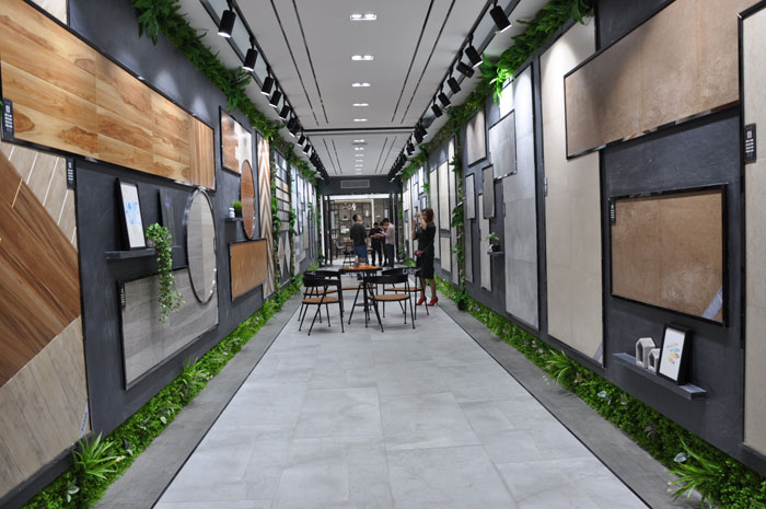 “一带一路  设计营销”，与O2O零售新模式携手，2017年，Z6官网将勇往直前，启发新战。