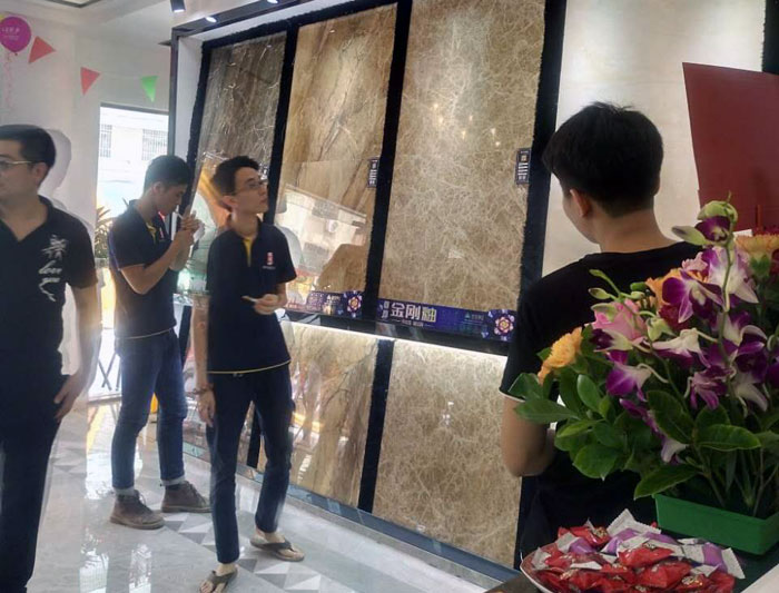 Z6官网 瓷砖代理  陶瓷一线品牌 普宁 开业