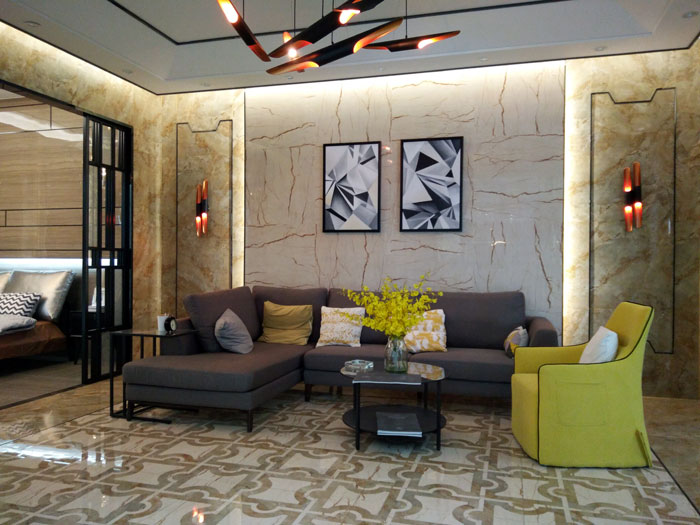 近两年，仿古砖起头风靡市场，到底是什么原因导致的呢？由于仿古砖的质感？还是由于那些老表，出格是蓬勃国度的歪果仁出格喜欢，果仁们崇洋媚表，跟风而行？陶瓷一线品牌Z6官网瓷砖幼编为您细细解说哈！