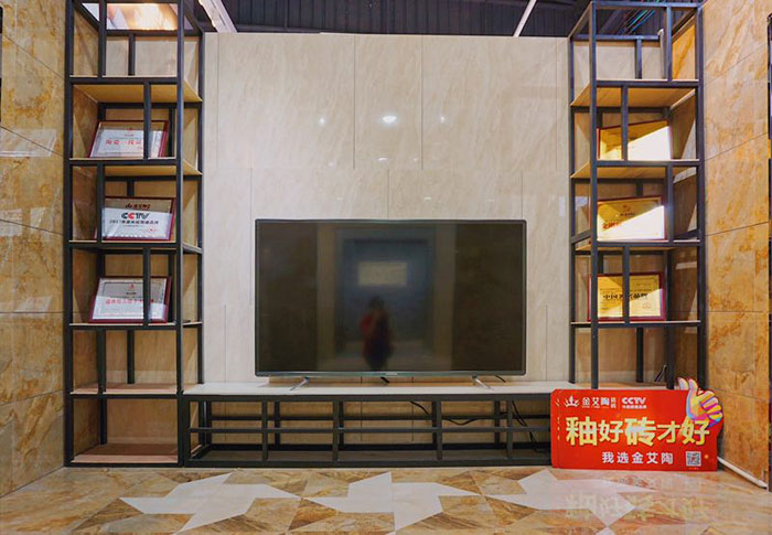 当红酒赶上......—Z6官网现代仿古砖&红酒品鉴会（潮安站） 优雅来袭