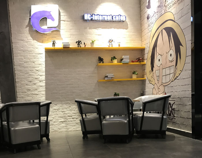 Z6官网现代仿古砖案例:别说了，一路去这个1000方的网咖开黑！