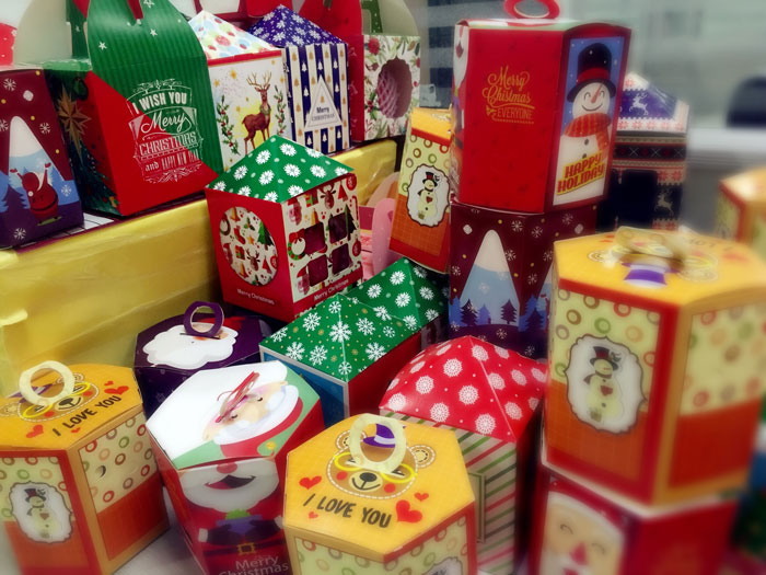 辅导，我能说说“别人家公司”的圣诞怎么过的么？