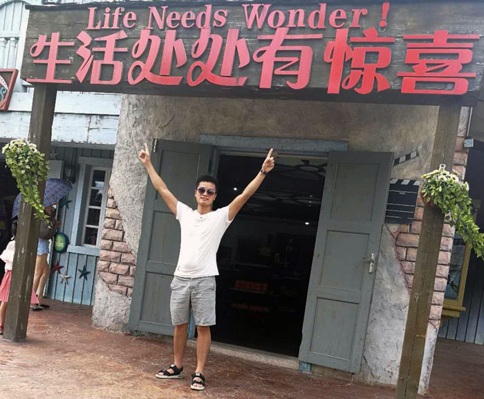 身为年轻一代的90后，但他看起来却比同龄人多了那份沉稳，他就是本次专访的新闻人物——湖南岳阳总代理秦志雄。