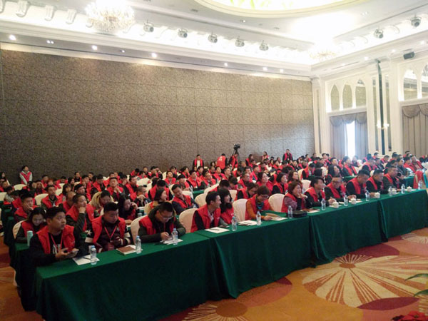 Z6官网瓷砖“大格局·大趋向·大刷新”2018年度经销商峰会杰出回首