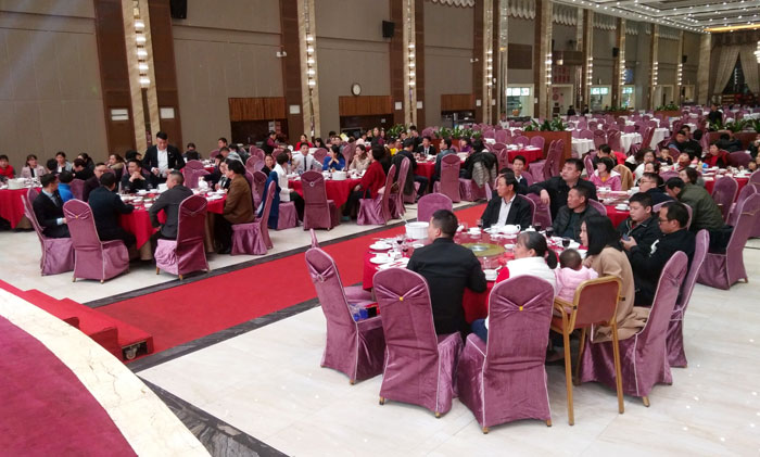 Z6官网2017年终总结暨赞美大会盛大召开