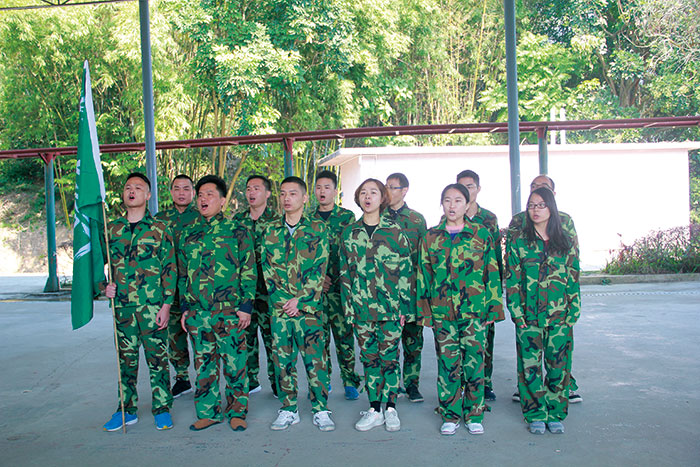 2017年2月13-15日，Z6官网“虎狼路”户表拓展训练圆满实现