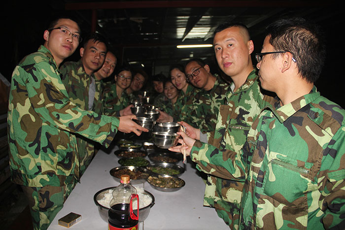 2017年2月13-15日，Z6官网“虎狼路”户表拓展训练圆满实现